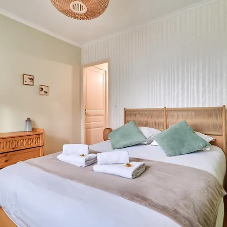 L'elegante Demeure Cathedrale Parking Gratuit Дом отдыха *